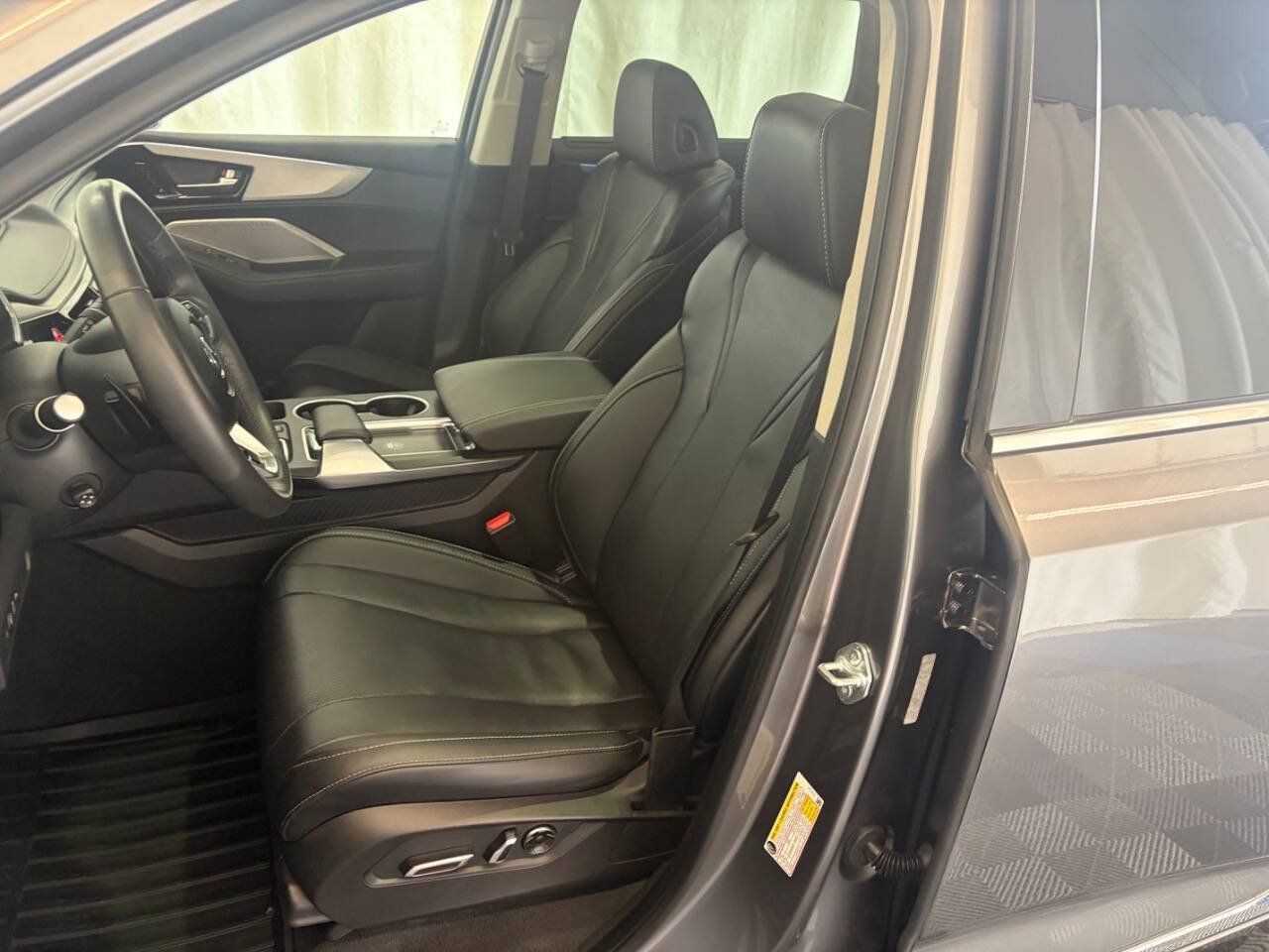 Used 2024 Acura MDX w/ Technology Package AWD/4WD image 25