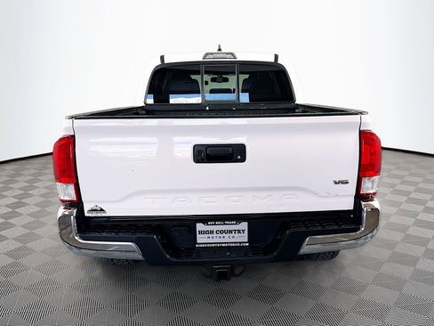 Used 2017 Toyota Tacoma SR5 w/ Tow Package RWD image 6