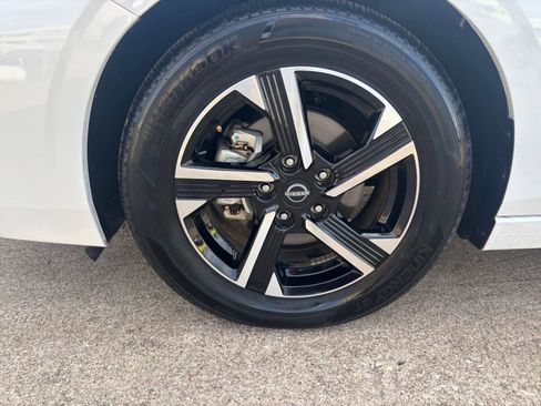 Used 2025 Nissan Sentra SV image 27