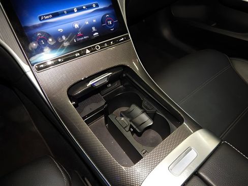 Used 2024 Mercedes-Benz C 300 4MATIC Sedan image 24