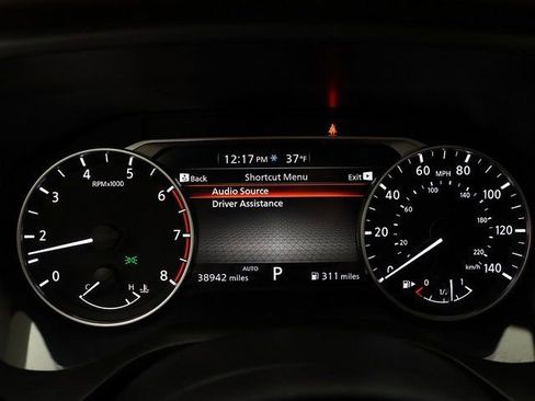 Used 2023 Nissan Rogue SV image 15