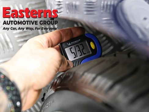 Used 2018 Tesla Model 3 Performance image 21