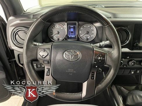 Used 2019 Toyota Tacoma TRD Sport AWD/4WD image 14