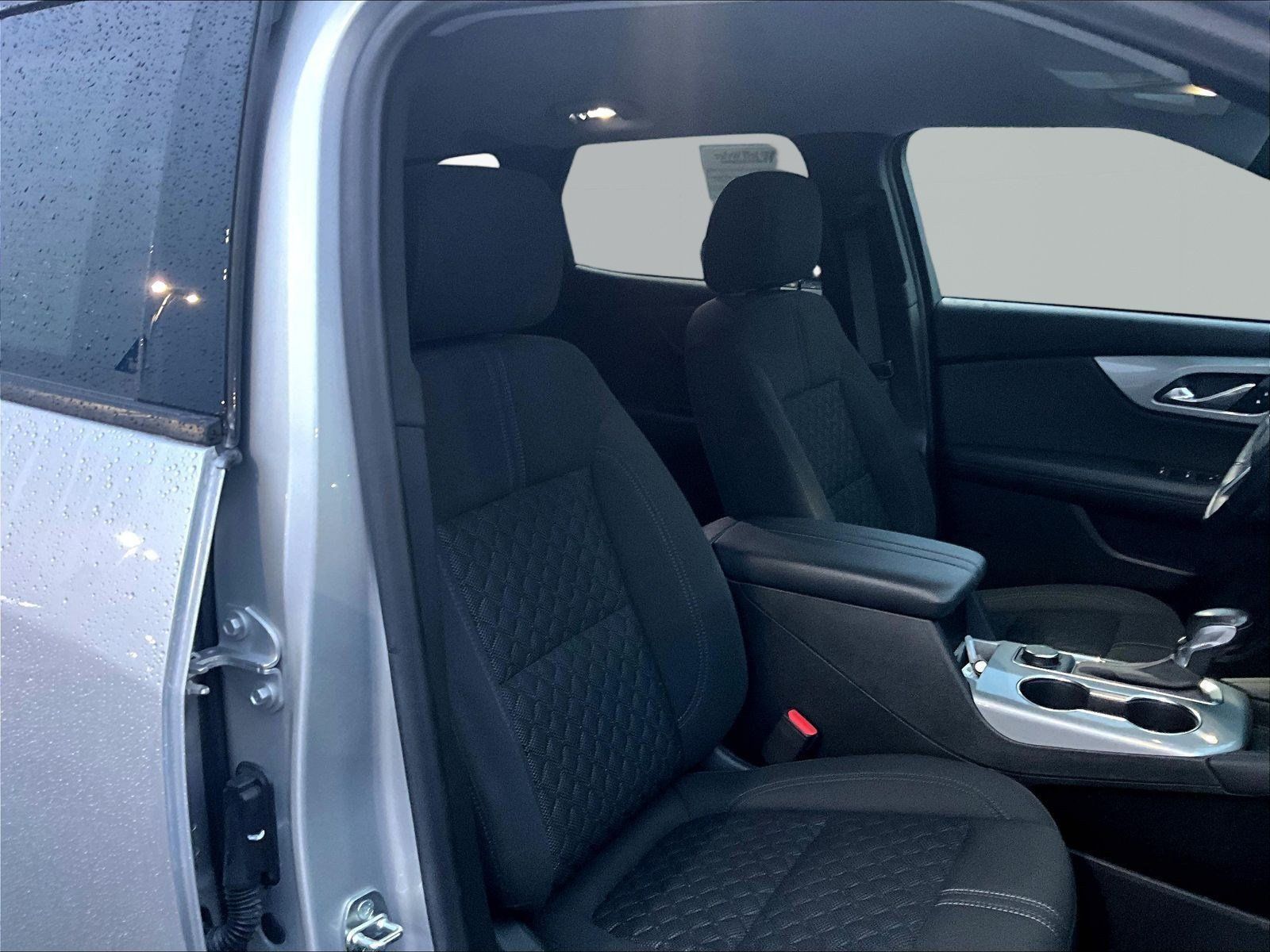 Used 2020 Chevrolet Blazer LT FWD image 29