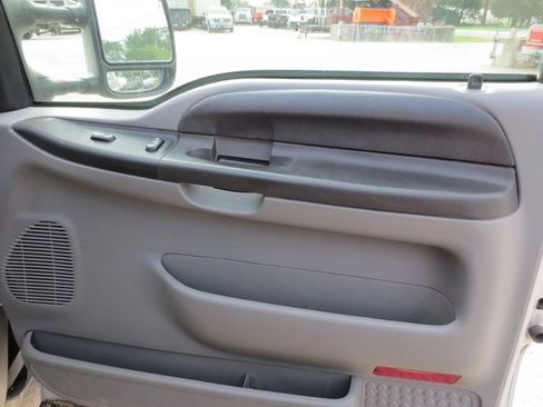 Used 2007 Ford F250 XLT image 25