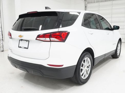 Used 2023 Chevrolet Equinox LS w/ Driver Confidence II Package FWD image 29