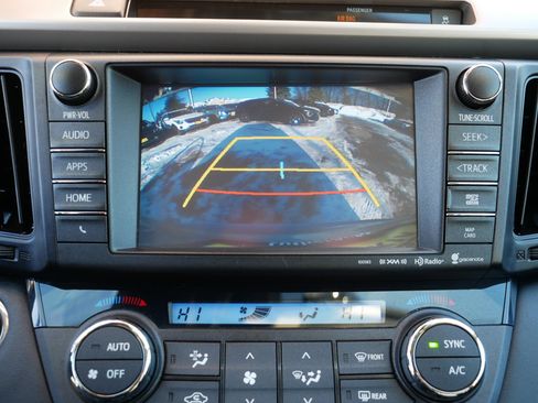 Used 2016 Toyota RAV4 XLE image 27