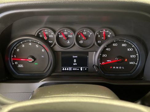 Used 2025 Chevrolet Silverado 2500 Custom w/ Custom Value Package image 29