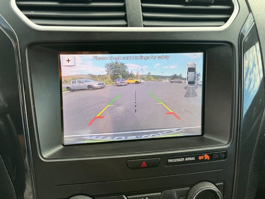 Used 2018 Ford Explorer XLT w/ Equipment Group 201A AWD/4WD image 18