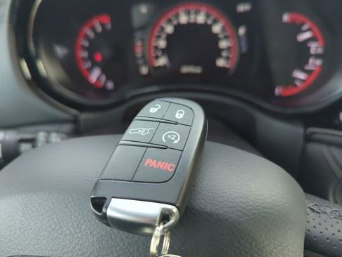 Used 2022 Dodge Durango GT image 29