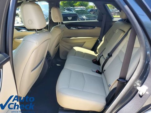 Used 2019 Cadillac XT5 FWD image 13