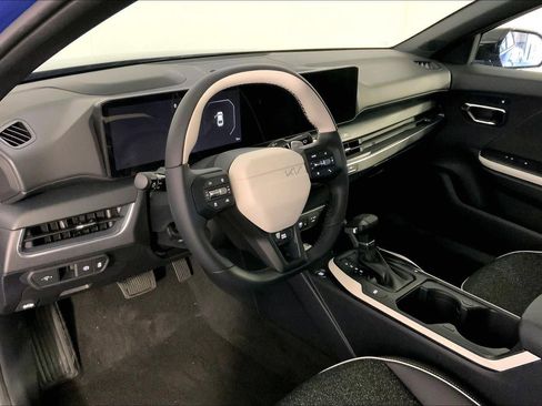 New 2025 Kia K4 GT-Line image 7