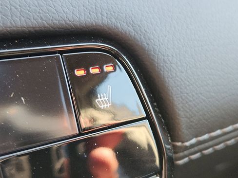 New 2025 Honda Pilot Touring image 16