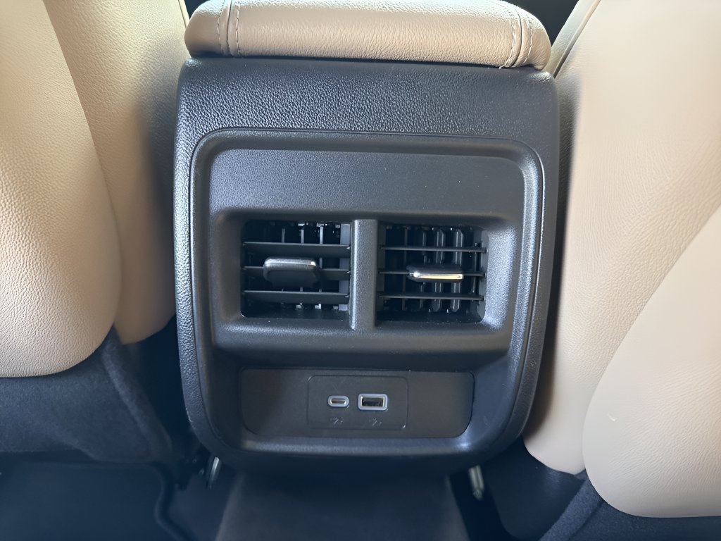 Used 2024 Cadillac XT4 Luxury FWD image 13