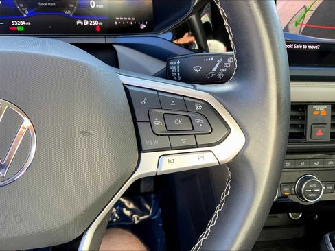 Used 2024 Volkswagen Taos SE image 23