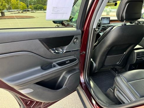 Used 2020 Lincoln Corsair Reserve w/ Equipment Group 201A image 31