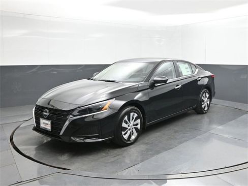 New 2025 Nissan Altima 2.5 S image 1