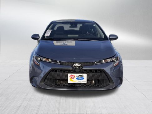 Used 2022 Toyota Corolla LE image 2