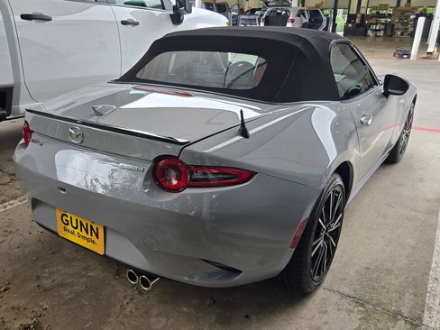 Used 2025 MAZDA MX-5 Miata Grand Touring w/ Weather Package RWD image 8