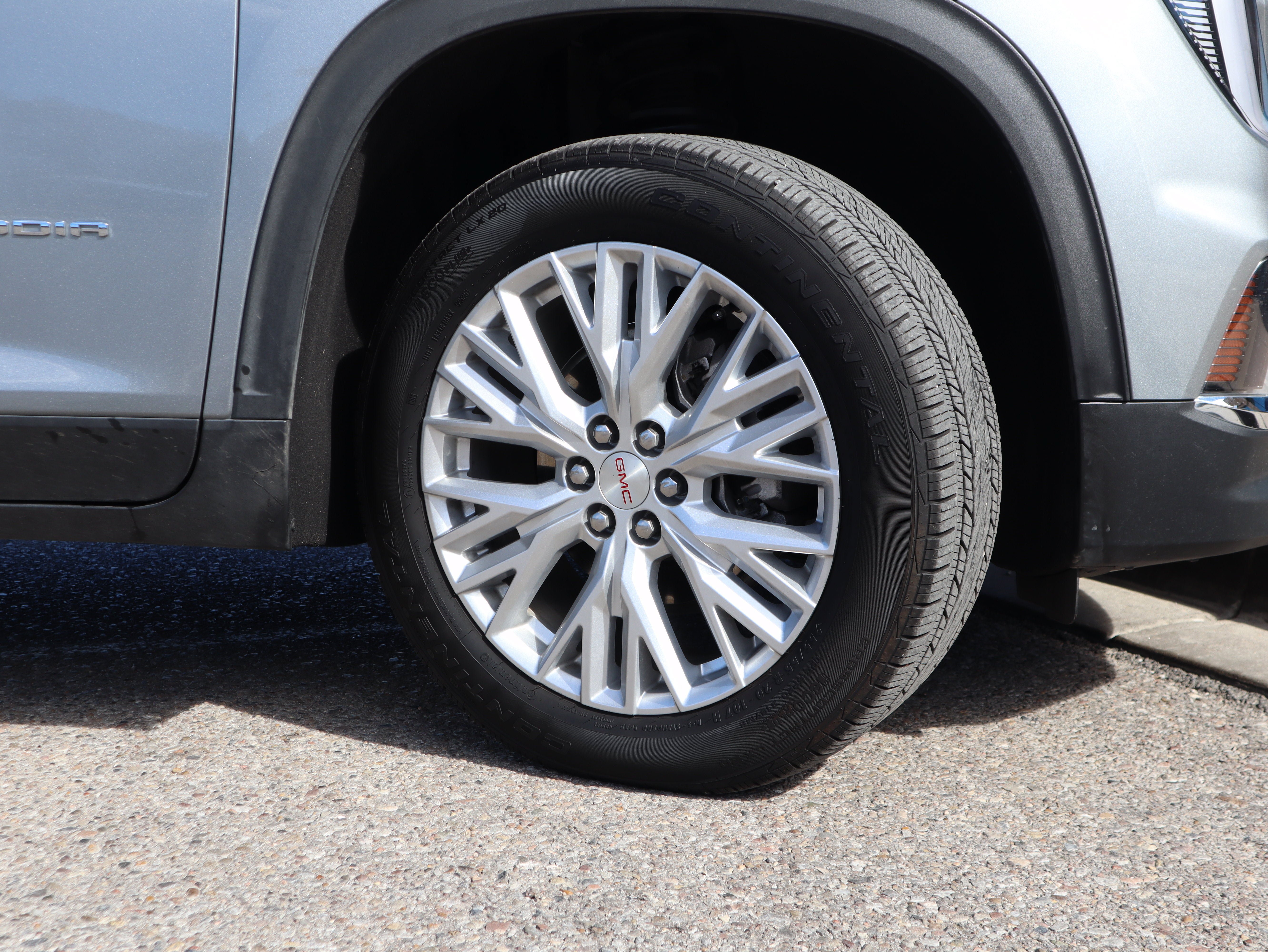 Used 2026 GMC Acadia Elevation w/ Elevation Premium Package AWD/4WD image 13