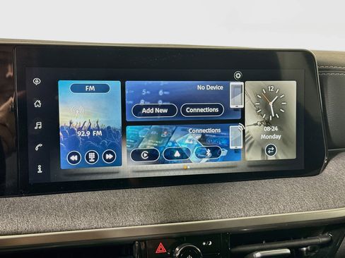 Used 2025 Nissan Kicks SV FWD image 21