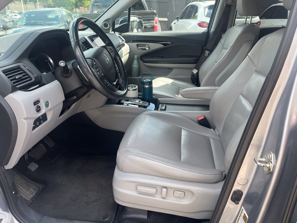 Used 2016 Honda Pilot Touring image 37