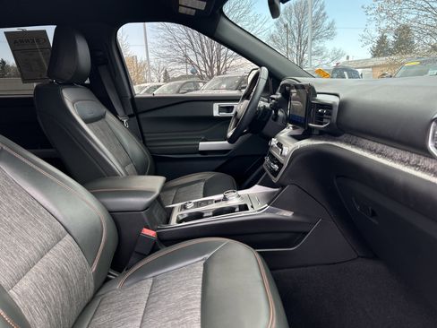 Used 2023 Ford Explorer Timberline w/ Timberline Technology Package AWD/4WD image 9
