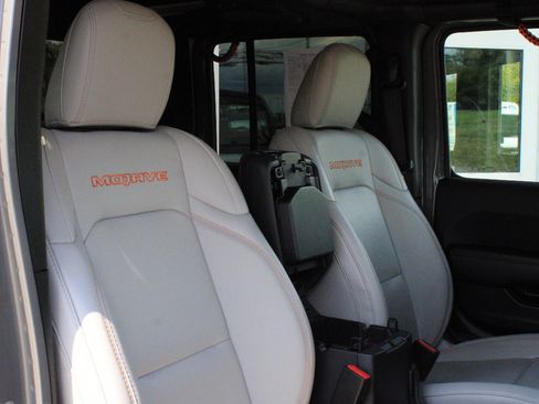 Used 2021 Jeep Gladiator Mojave AWD/4WD image 26