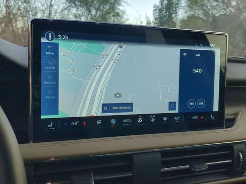 New 2026 Lincoln Corsair Reserve image 17