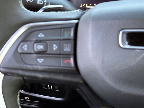 New 2025 Jeep Grand Cherokee 4WD image 16