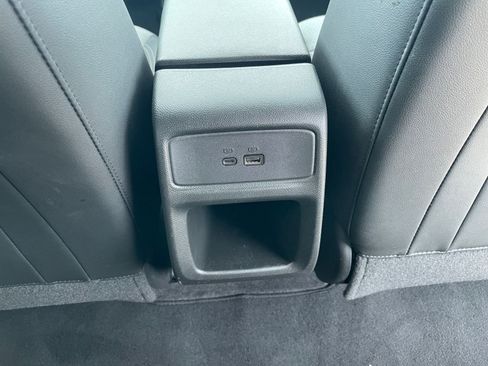 Used 2025 Chevrolet Trax LT w/ LT Convenience Package image 25