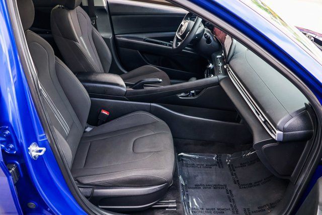 Used 2024 Hyundai Elantra SEL FWD image 26