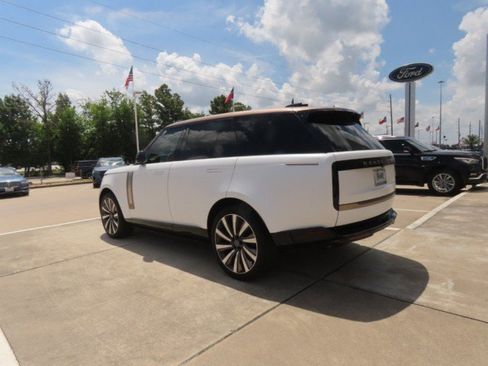 Used 2024 Land Rover Range Rover SV AWD/4WD image 14