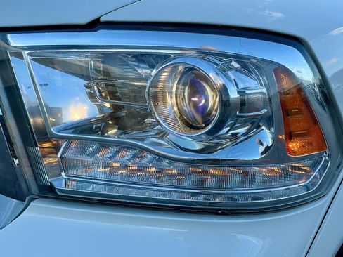 Used 2016 RAM 1500 Laramie Longhorn image 10