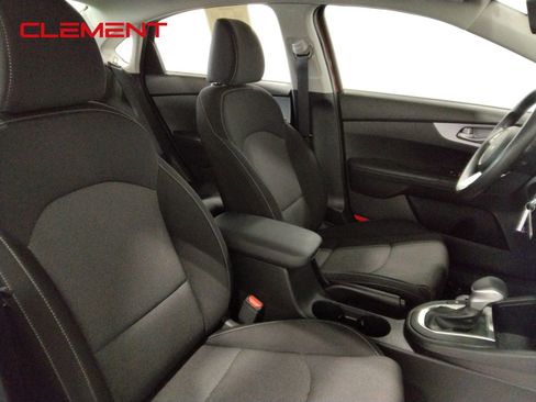 Used 2022 Kia Forte LXS image 37