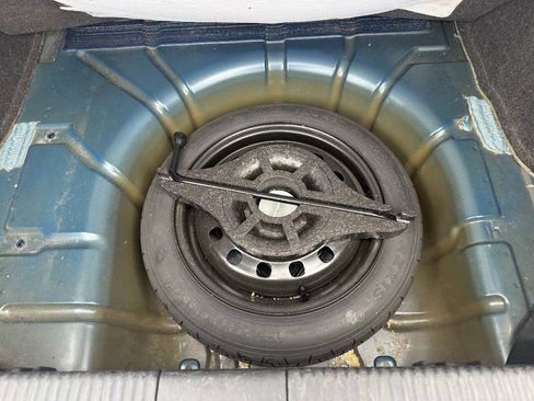 Used 2010 Ford Focus SE FWD image 13