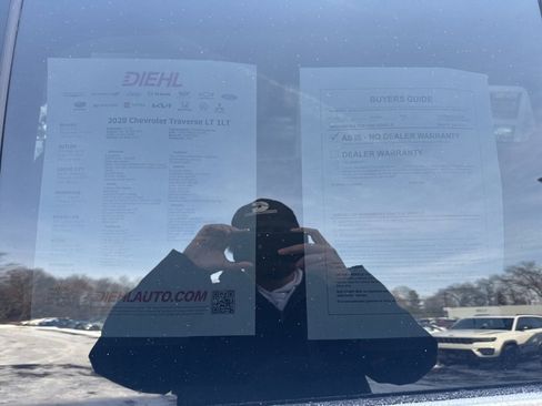 Used 2020 Chevrolet Traverse LT image 32