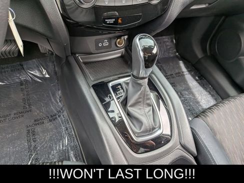 Used 2019 Nissan Rogue SV FWD image 29