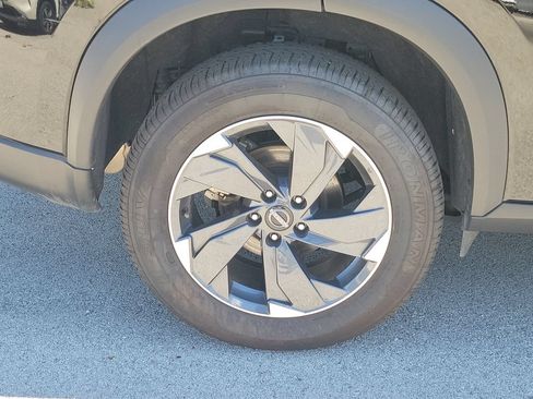 Used 2025 Nissan Rogue SV FWD image 5