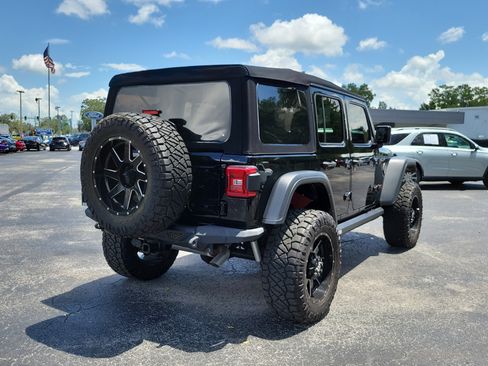 Used 2024 Jeep Wrangler Unlimited Rubicon AWD/4WD image 6
