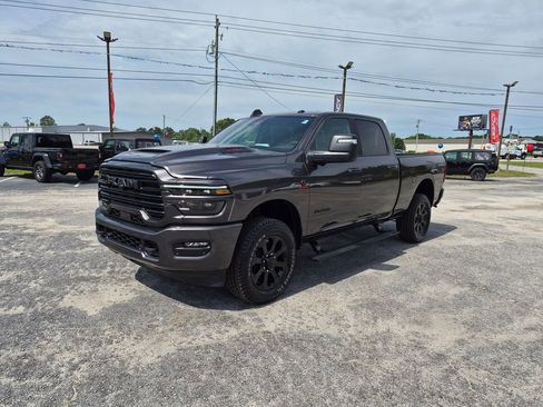 New 2026 RAM 2500 Laramie AWD/4WD image 7