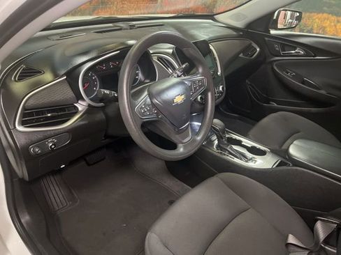 Used 2023 Chevrolet Malibu LT image 19