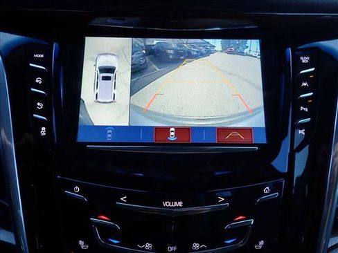 Used 2020 Cadillac Escalade Luxury AWD/4WD image 24