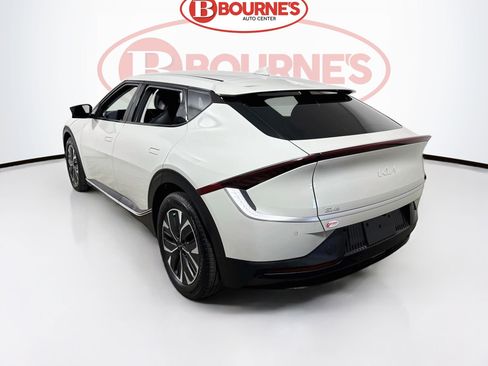 Used 2024 Kia EV6 Light AWD/4WD image 8