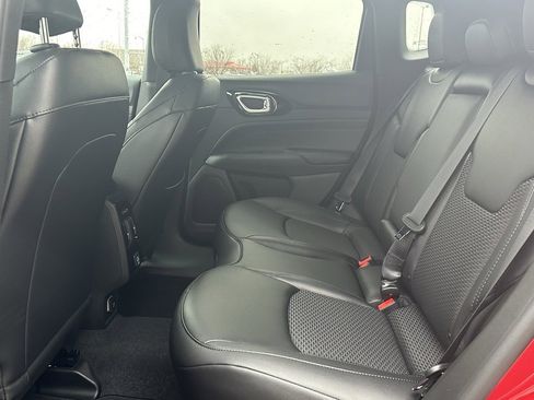 New 2026 Jeep Compass Latitude image 11