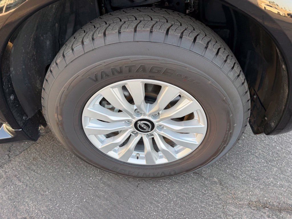 Used 2024 Nissan Armada SV RWD image 7