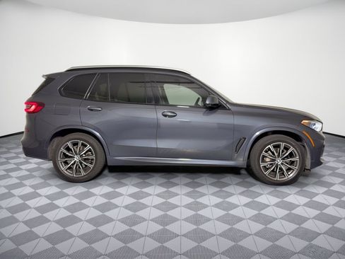 Used 2022 BMW X5 xDrive40i w/ M Sport Package AWD/4WD image 8