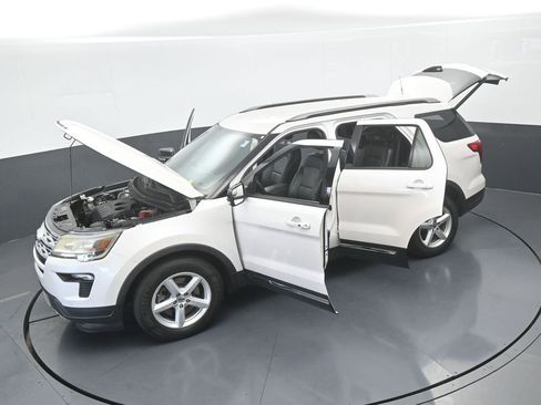 Used 2018 Ford Explorer XLT w/ Equipment Group 202A FWD image 67