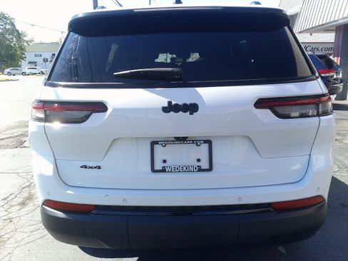 Used 2023 Jeep Grand Cherokee L Laredo AWD/4WD image 7
