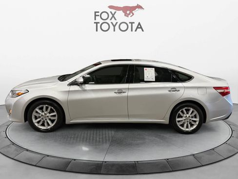 Used 2013 Toyota Avalon XLE Premium image 3